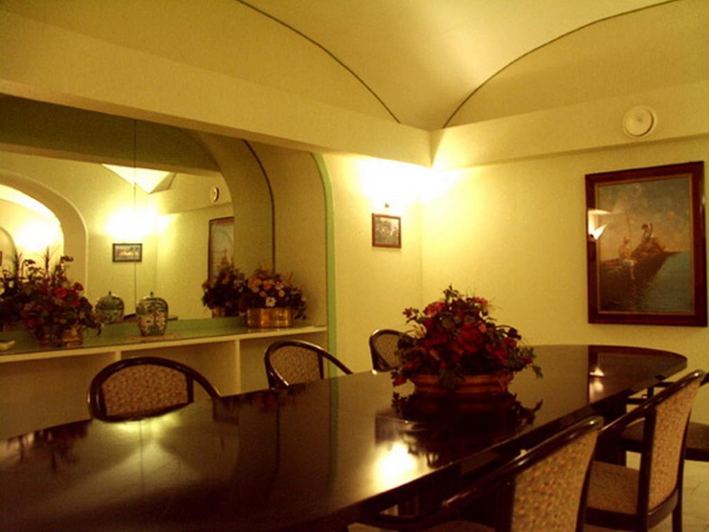 Hotel Nuovo Rebecchino Nápoly Létesítmények fotó